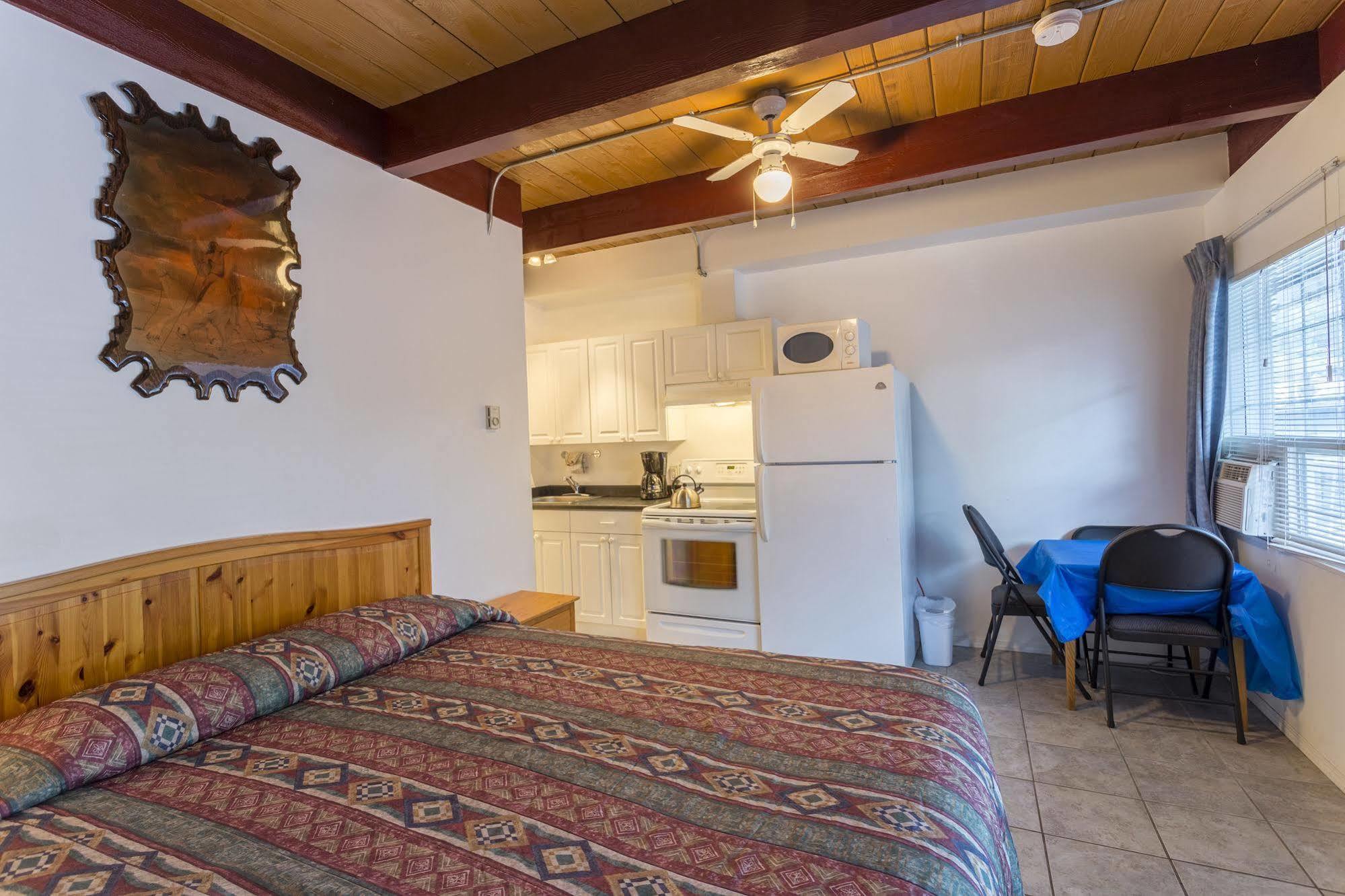 Holiday House Motel Πέντικτον Εξωτερικό φωτογραφία