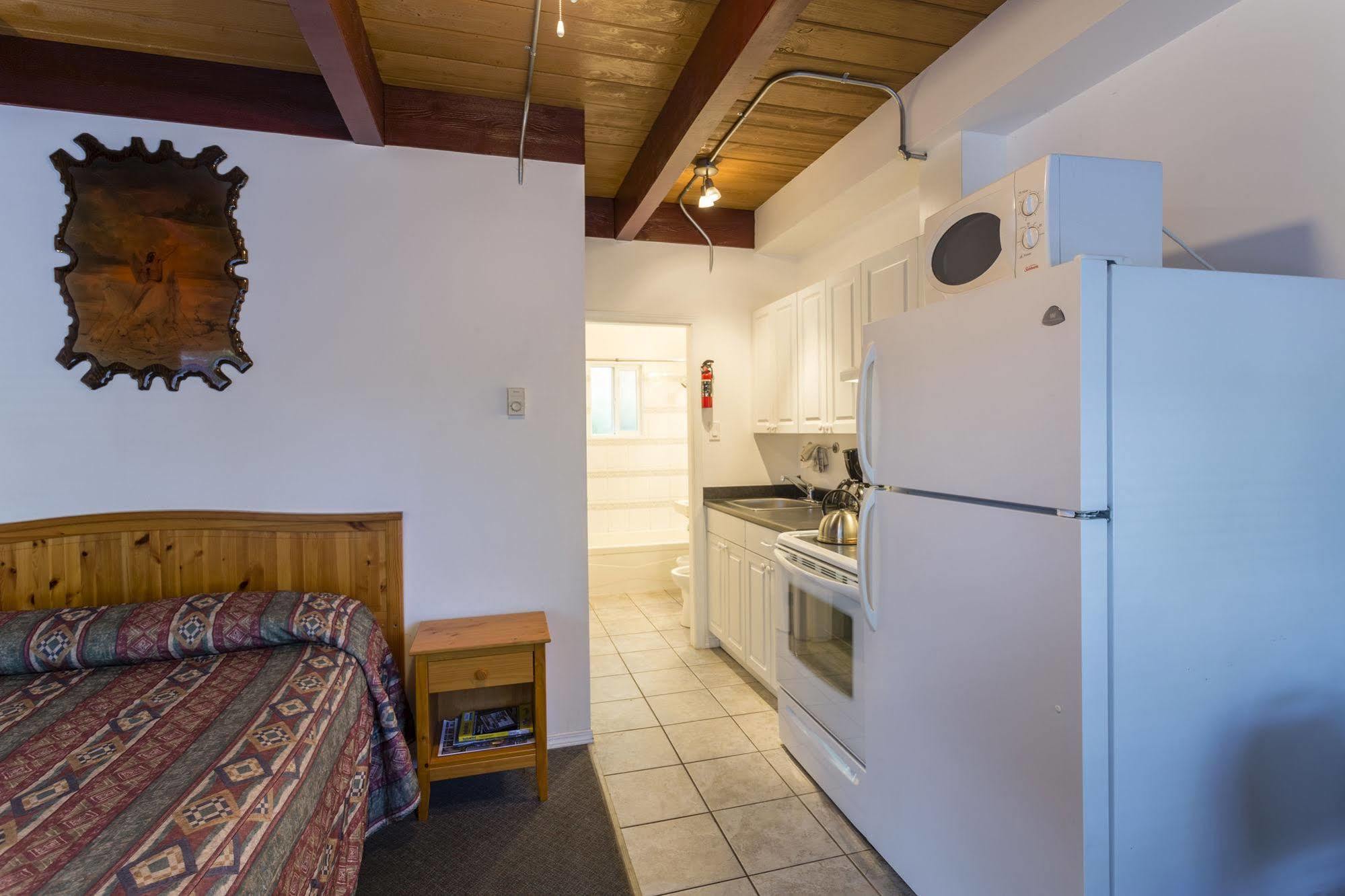 Holiday House Motel Πέντικτον Εξωτερικό φωτογραφία